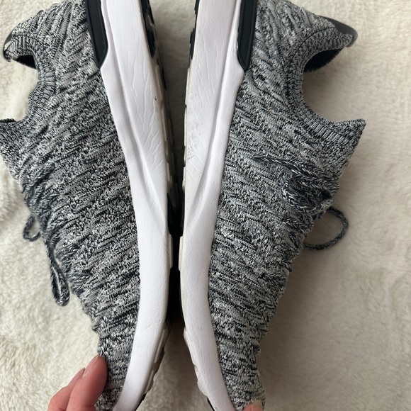 APL heathered gray techloom wave shoes - Picture 6 of 8